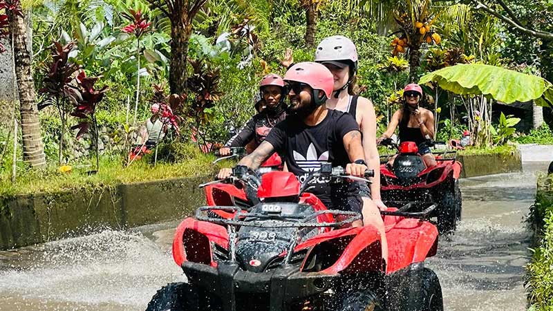 What is the difference between UTV and ATV